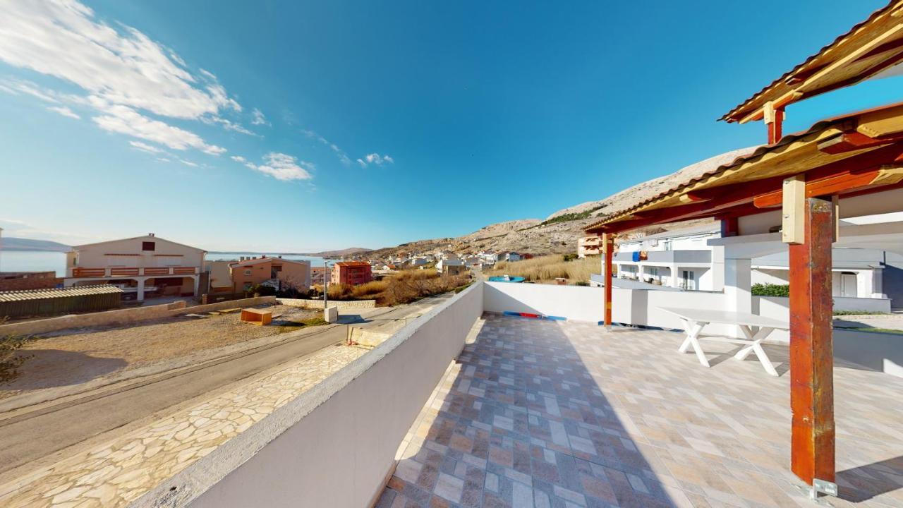 Apartments Riva Metajna Exterior foto