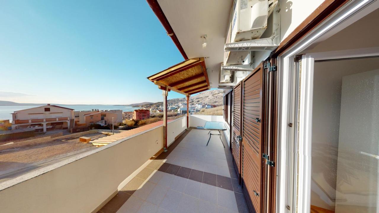 Apartments Riva Metajna Exterior foto