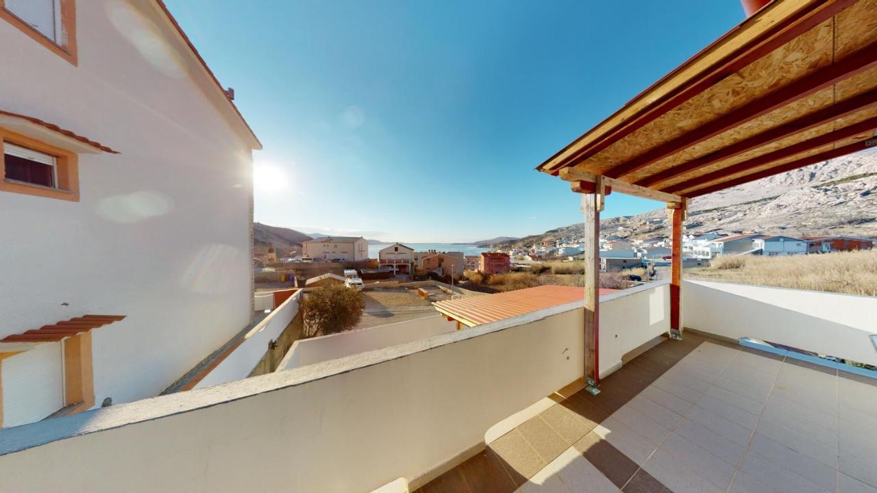 Apartments Riva Metajna Exterior foto